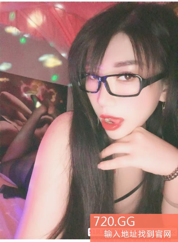 人妻花妹